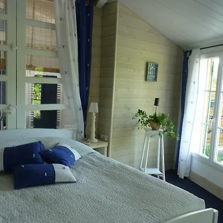 Bed & Breakfast La Cabane De Sevre